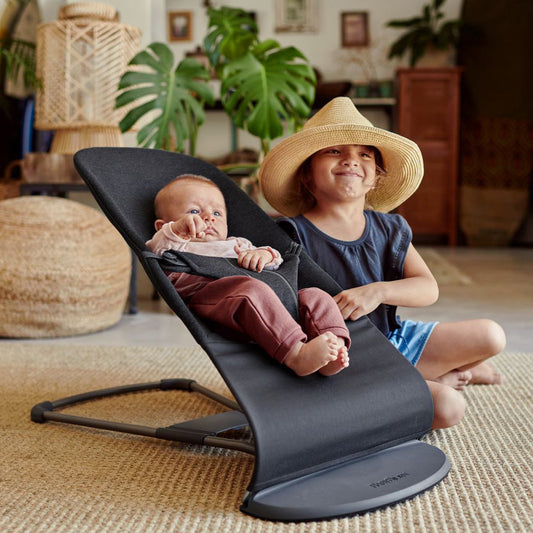 バウンサーBliss 3Dジャージー チャコールグレー/ ベビービョルン