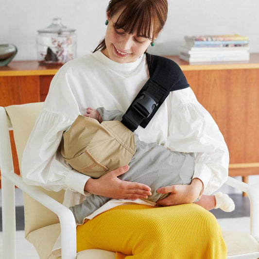 Shoulfy(ショルフィー)ベージュ/ 抱っこ紐 10mois