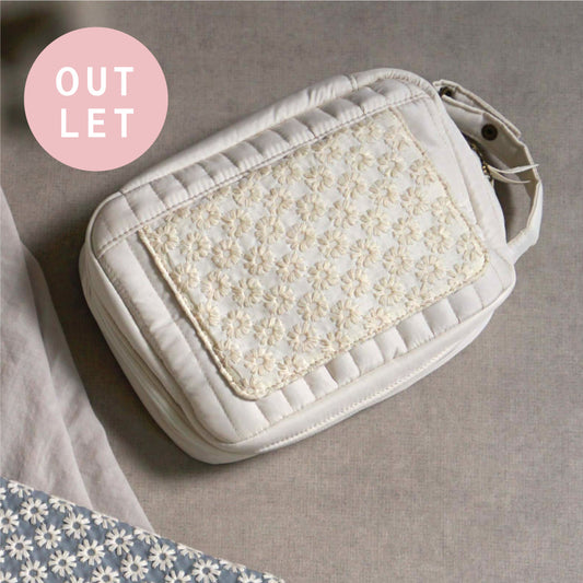 flower刺繍ワンタッチおむつポーチ アイボリー / ギフト包装不可