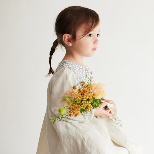 flower刺繍ヨークワンピース ライトグレー 80cm・90cm・100cm・110cm