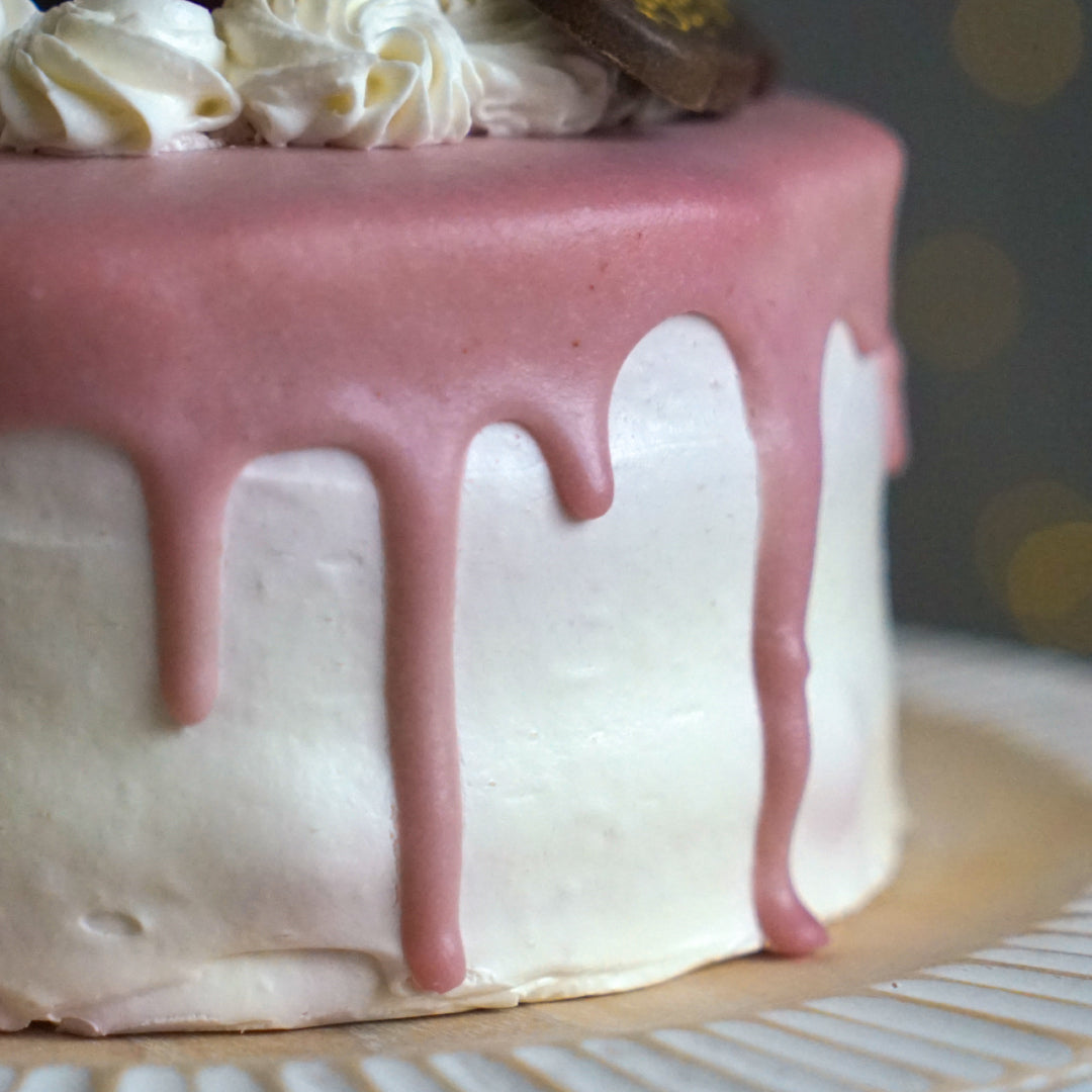 赤い実のクリスマスケーキ　サンタのアイシングクッキー付き4号◎冷凍便