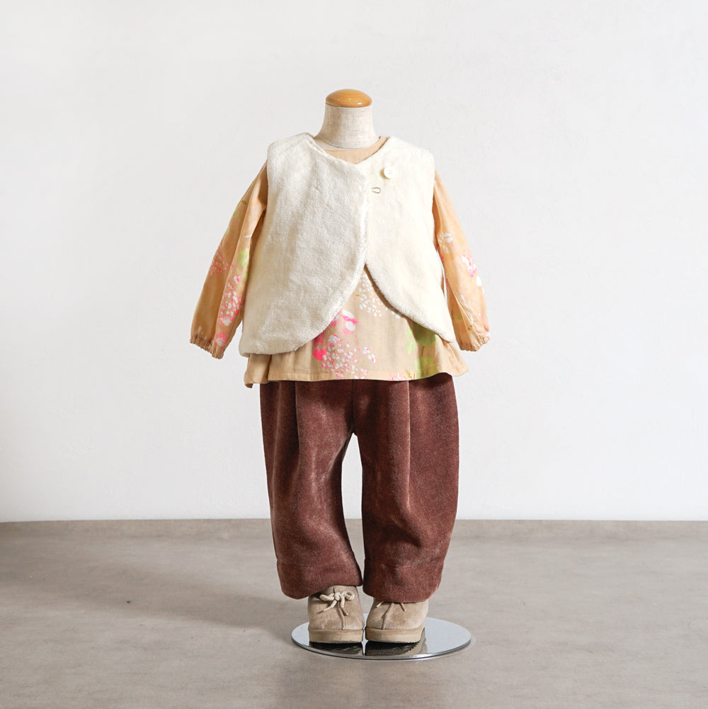 オーガニックコットンリバーシブルファーベスト キナリ 新生児-90cm頃まで