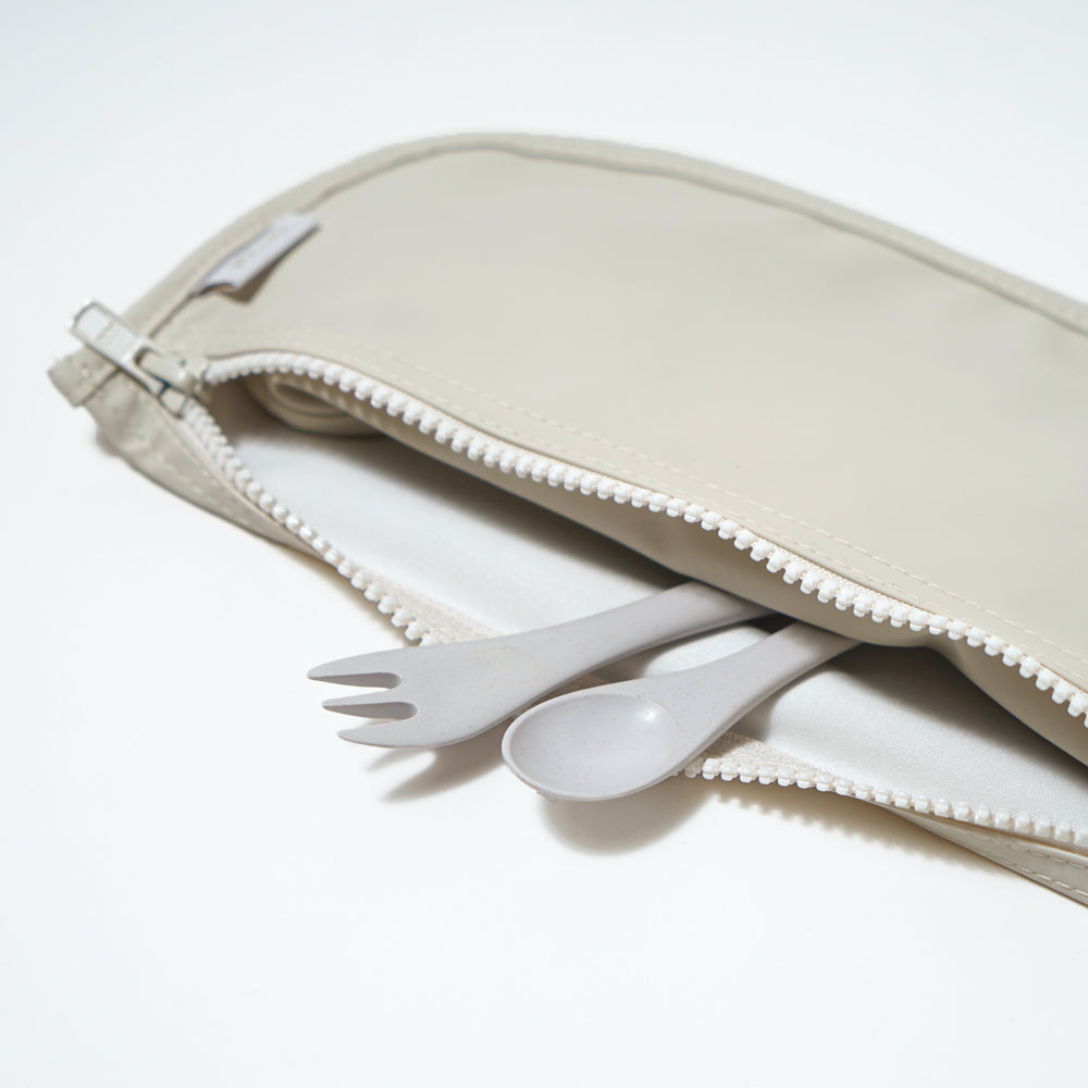 お食事ポーチロン 袖なし ねこアイボリー