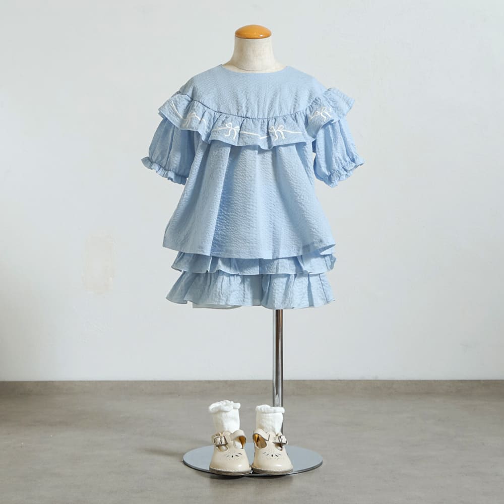 リボン刺繍フリルブラウス ライトブルー 80・90・100・110cm