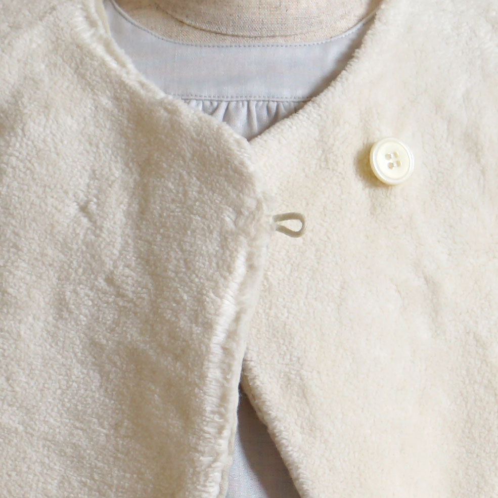 オーガニックコットンリバーシブルファーベスト キナリ 新生児-90cm頃まで