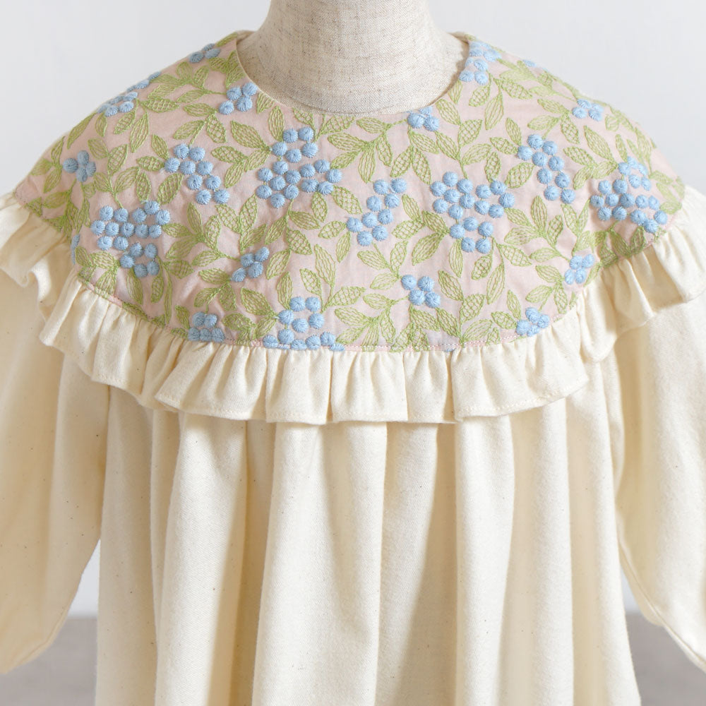 木の実刺繍ワンピース アイボリー 80・90・100・110cm