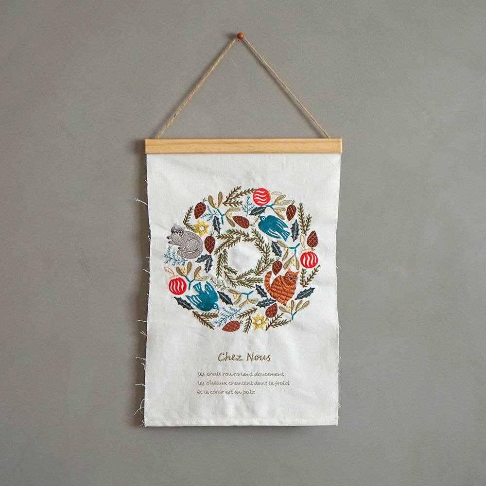 クリスマス 刺繍タペストリーS（リース） / Matsuo Miyuki クリスマスツリー