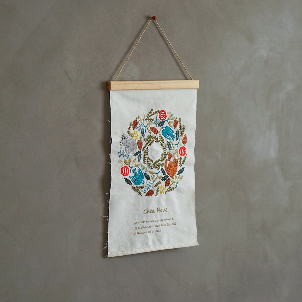 クリスマス 刺繍タペストリーS（リース） / Matsuo Miyuki クリスマスツリー