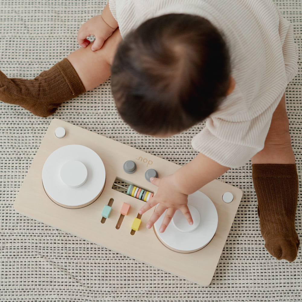 Little DJ / おもちゃ　木製玩具