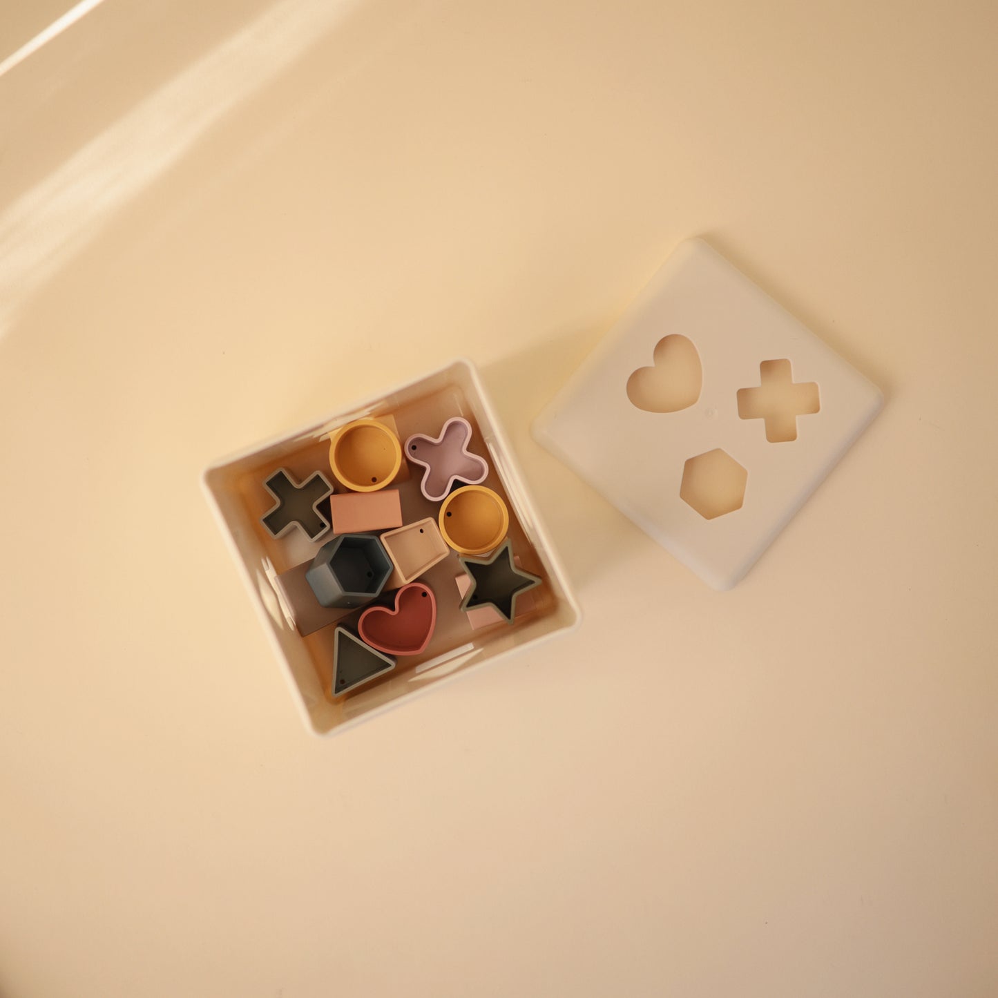シェイプソーティングボックス 型はめパズル / mushie