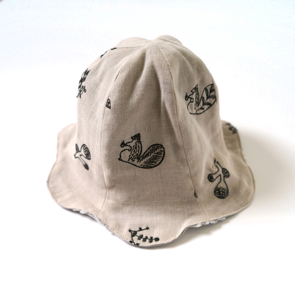 刺繍 リバーシブル チューリップハット　minoriグレージュ　/ベビー帽子
